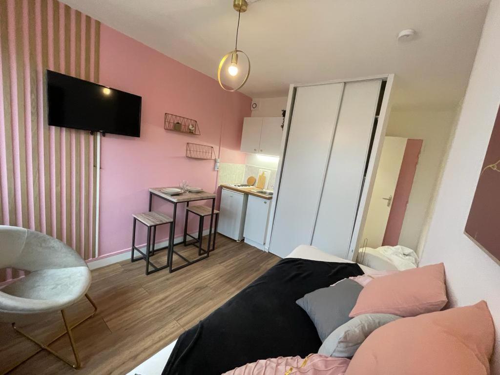 Rose, Studio Proche Centre Ville 凯恩 外观 照片